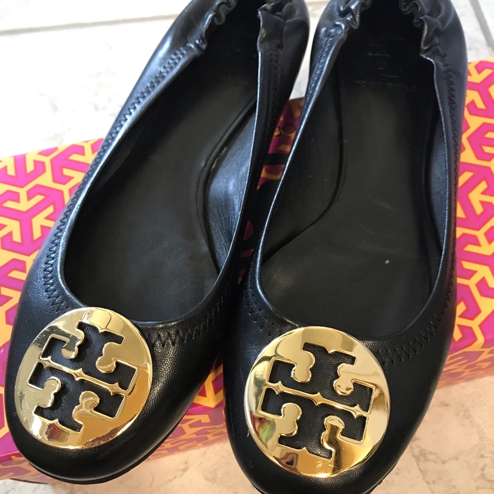 Tory Burch Matte Leather Flats with Gold Logo- Women's Size 8. Good condition